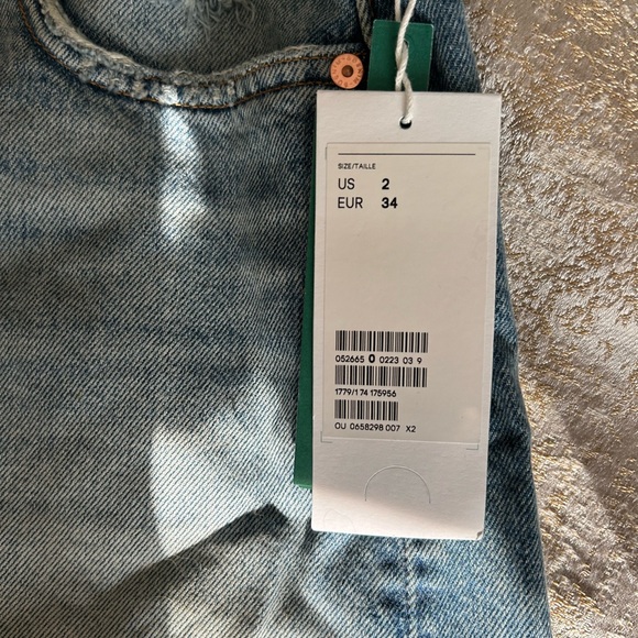 H&M denim ripped skirt - Picture 4 of 4